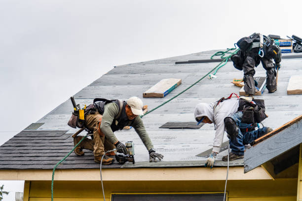 Professional Gutter Installation technician working in Bear Mountain, NY